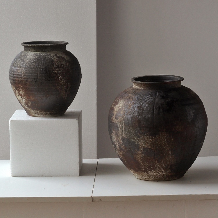 Handmade Chinese Crude Pottery Vase: Vintage Ceramic Artistry - Image 4